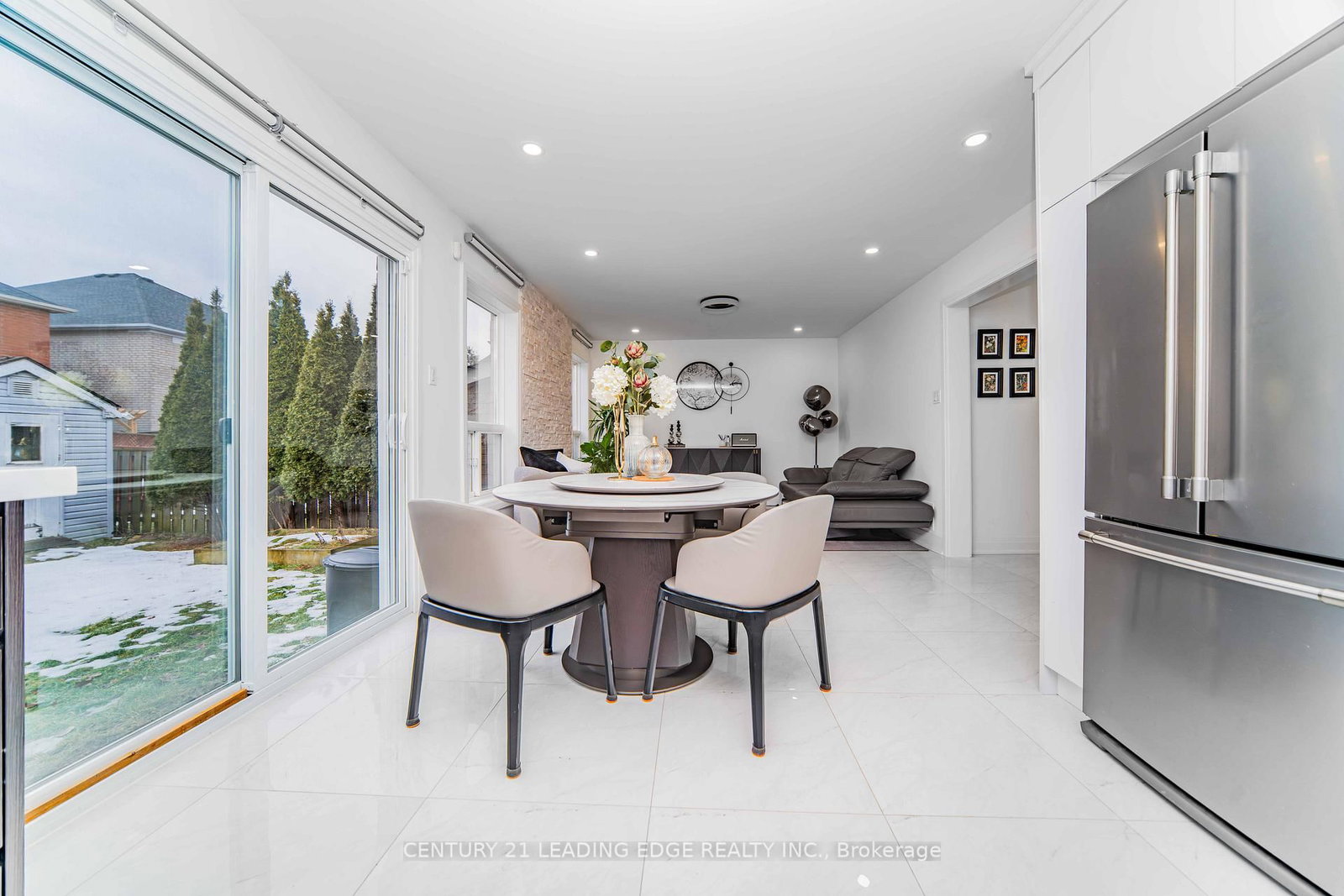 37 Landsdown Crescent • Markham, ON photo 9