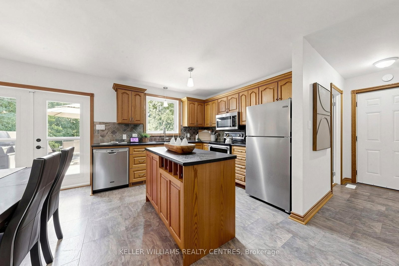 54 Dorothy Avenue • Georgina, ON photo 10