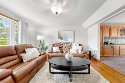 54 Dorothy Avenue • Georgina, ON photo 5