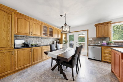 54 Dorothy Avenue • Georgina, ON photo 6