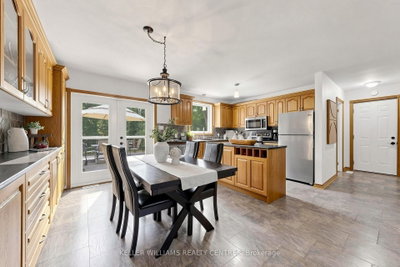 54 Dorothy Avenue • Georgina, ON photo 9