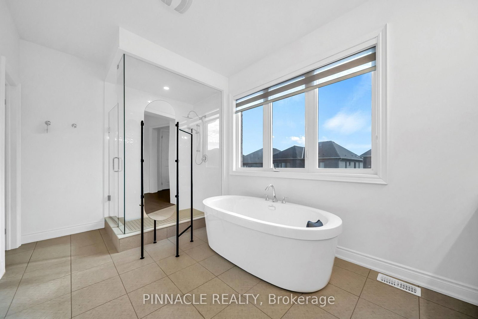 52 Chandos Gate • Vaughan, ON photo 32
