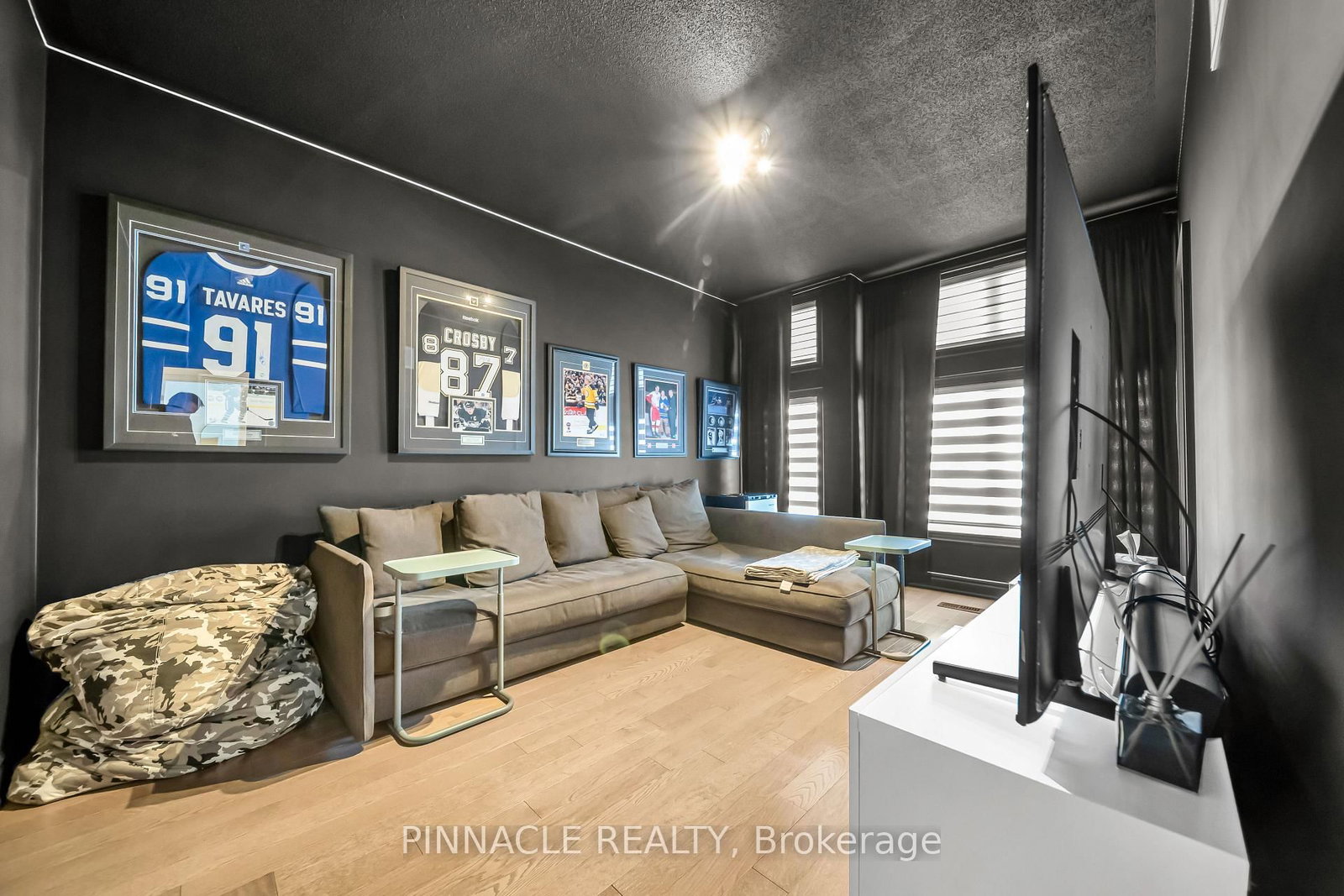 52 Chandos Gate • Vaughan, ON photo 42