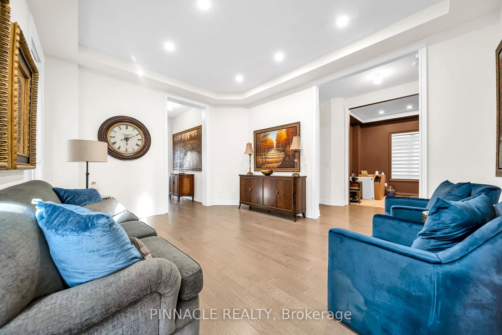 52 Chandos Gate • Vaughan, ON photo 8