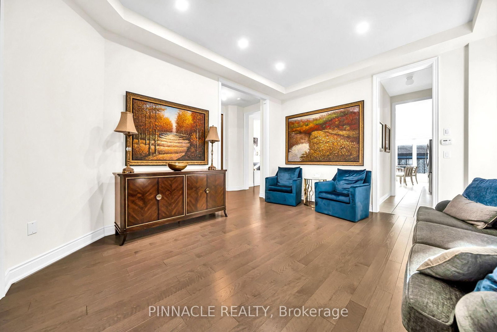 52 Chandos Gate • Vaughan, ON photo 9