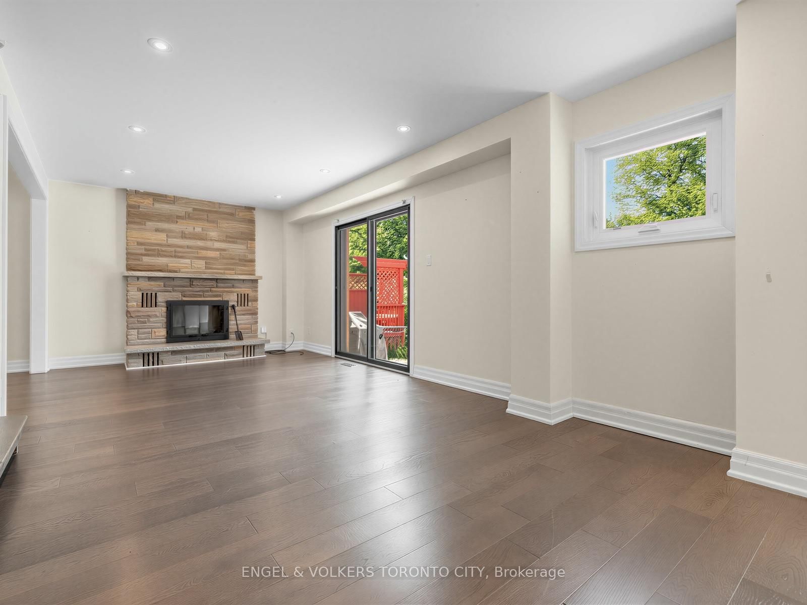 98 Golf Links Drive • Aurora, ON photo 19