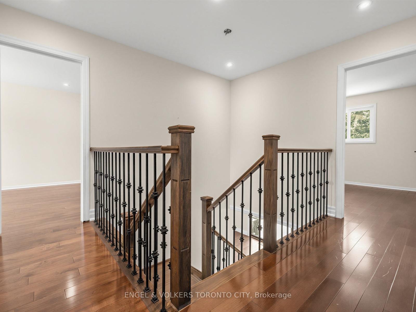 98 Golf Links Drive • Aurora, ON photo 26