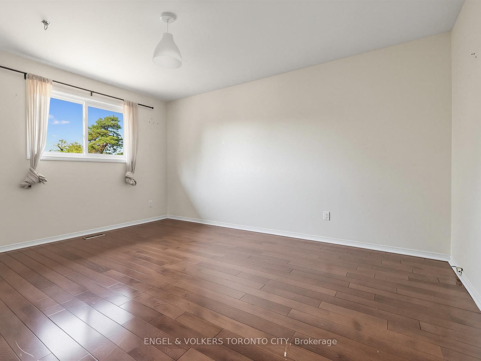 98 Golf Links Drive • Aurora, ON photo 27