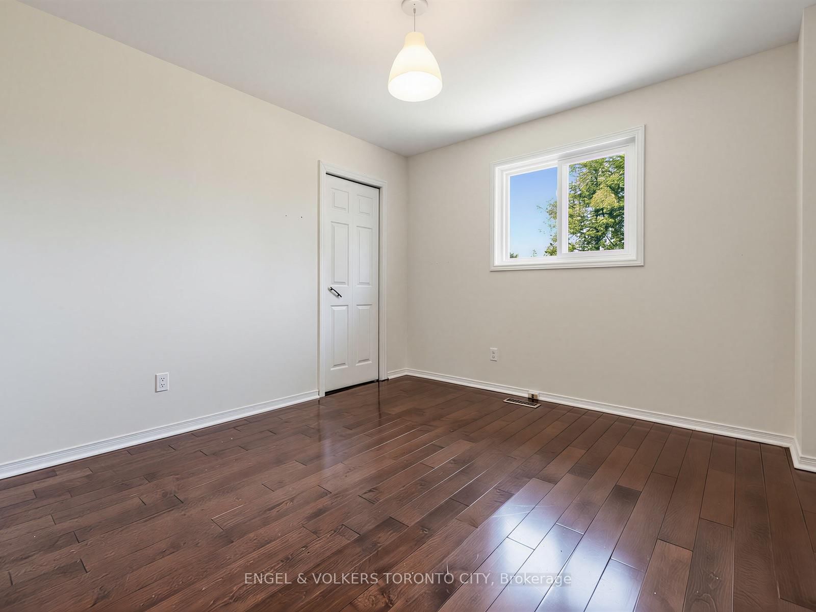 98 Golf Links Drive • Aurora, ON photo 28