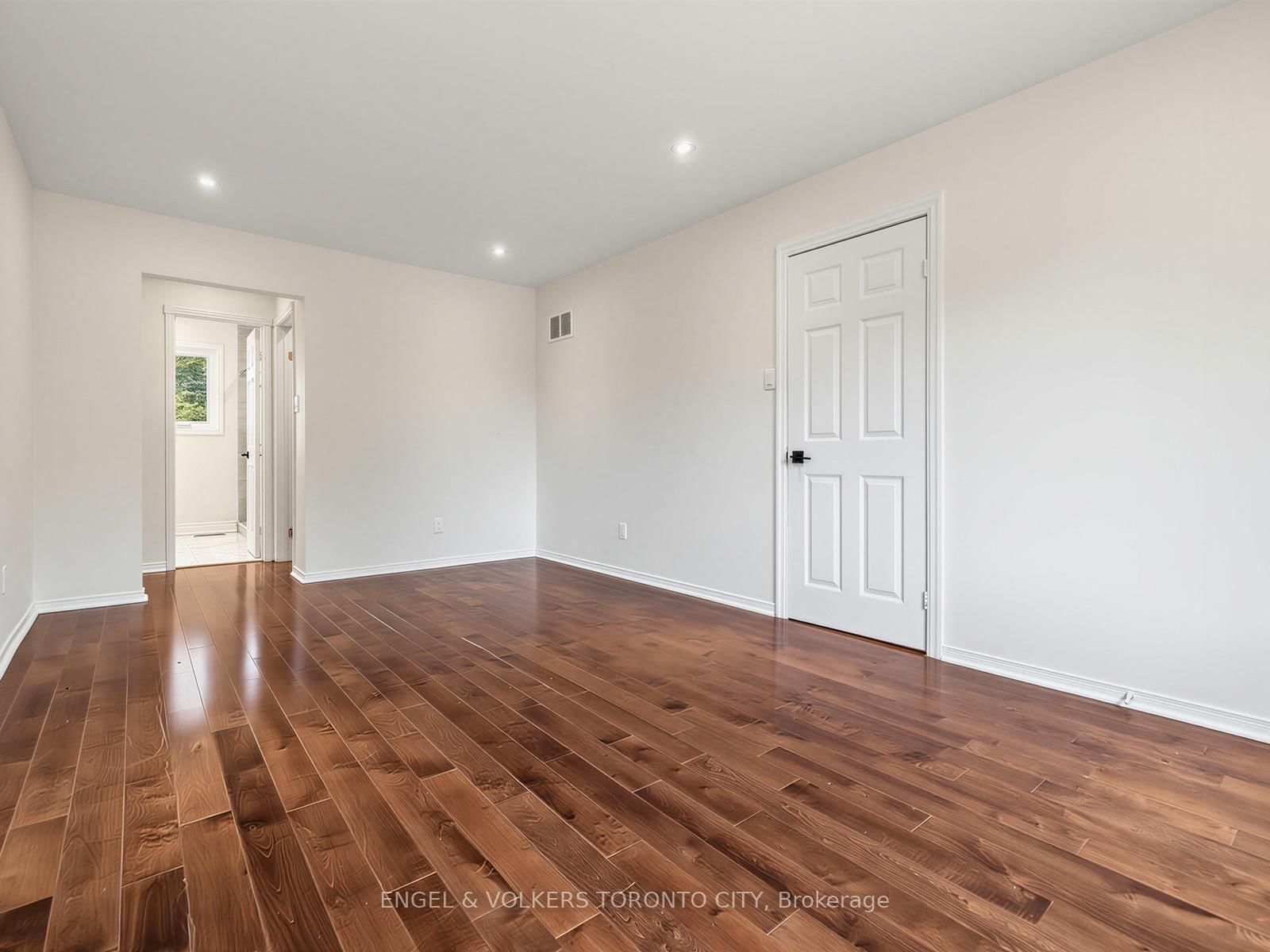 98 Golf Links Drive • Aurora, ON photo 31