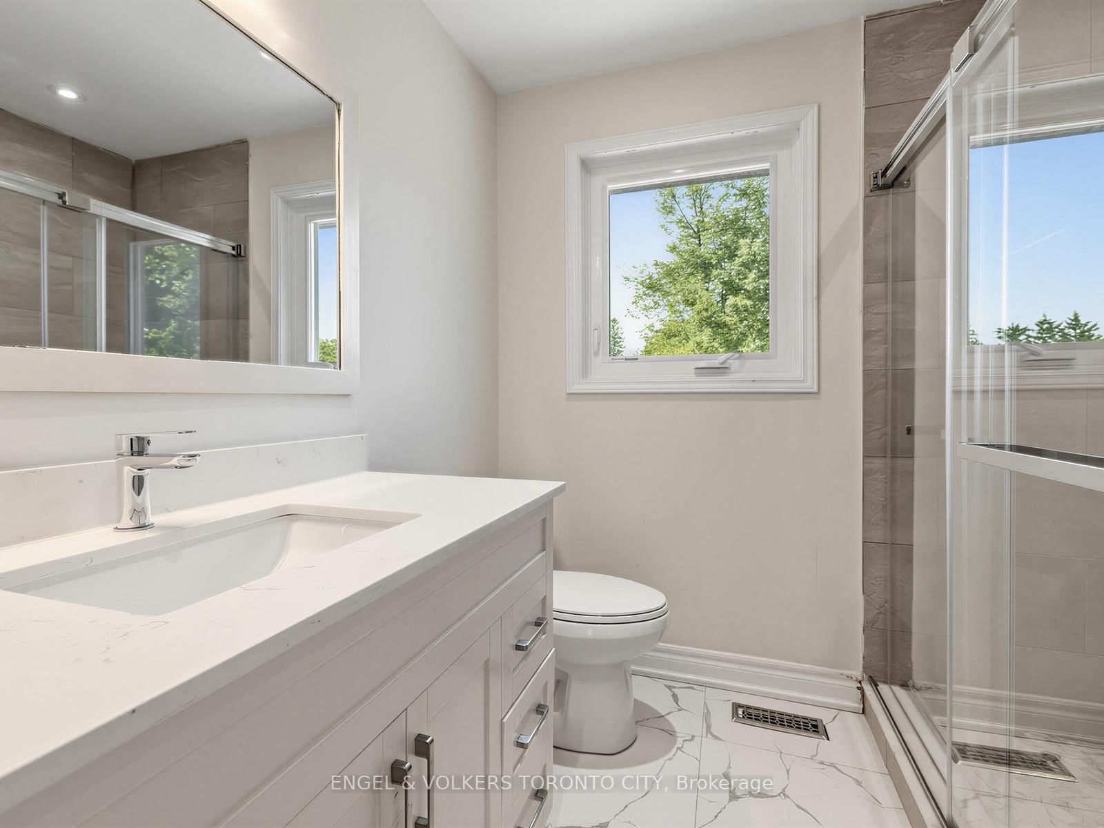 98 Golf Links Drive • Aurora, ON photo 33
