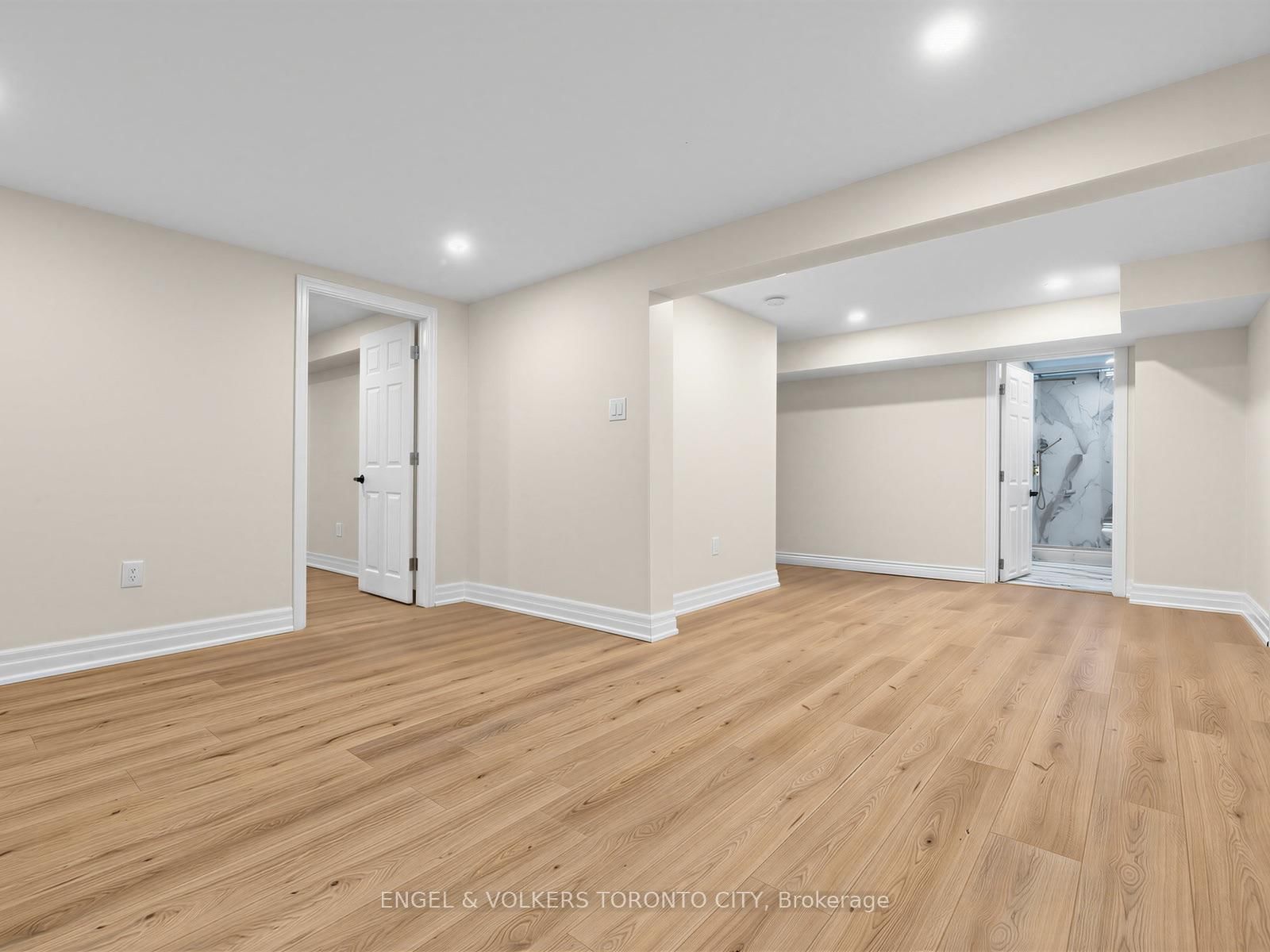 98 Golf Links Drive • Aurora, ON photo 38