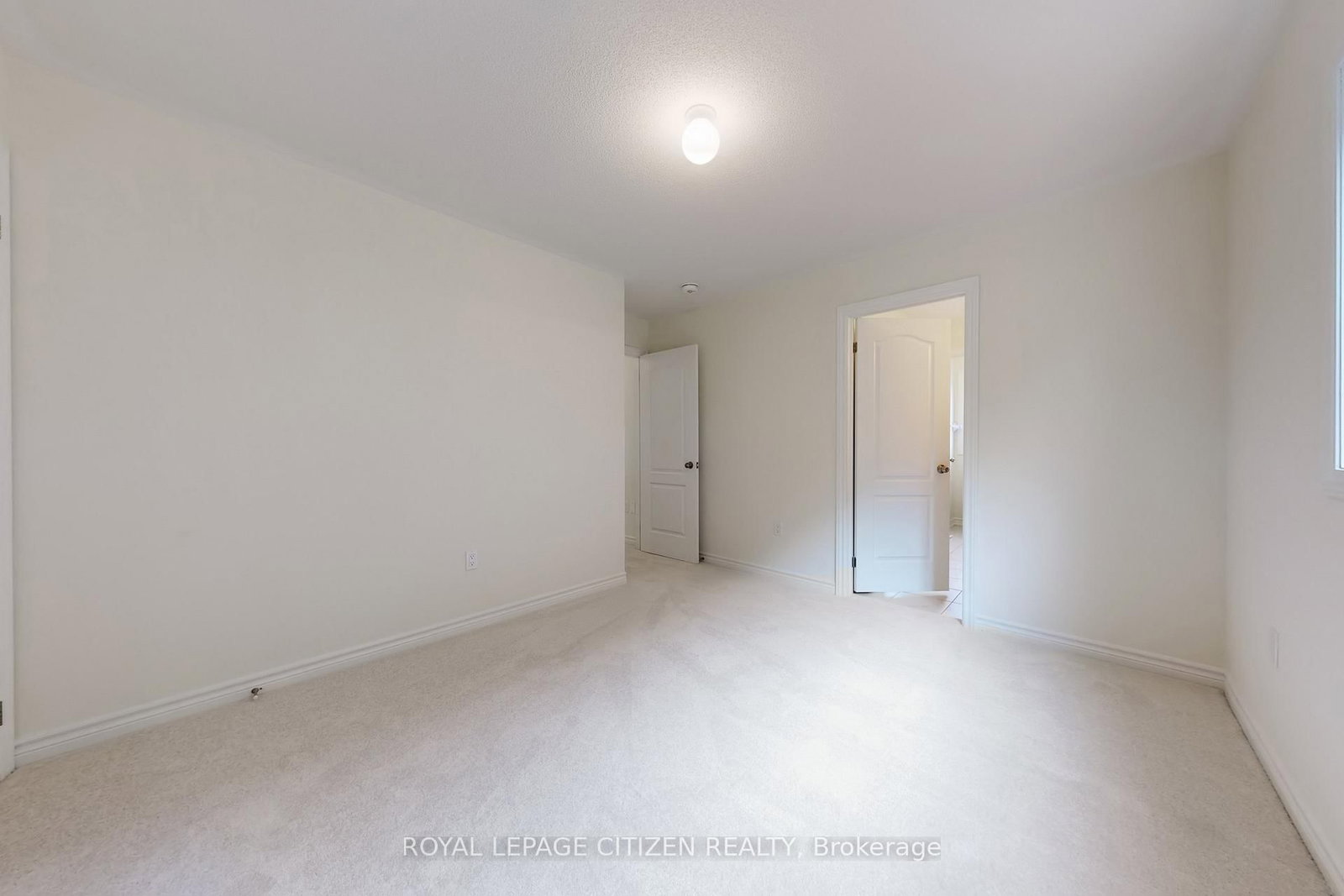 Listing Image 41