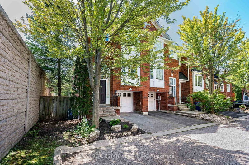 29 Mosaics Avenue