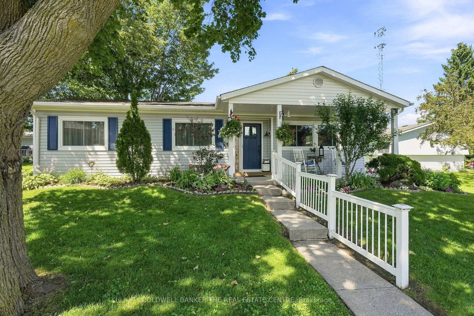 22 Western Avenue • Innisfil, ON photo 1