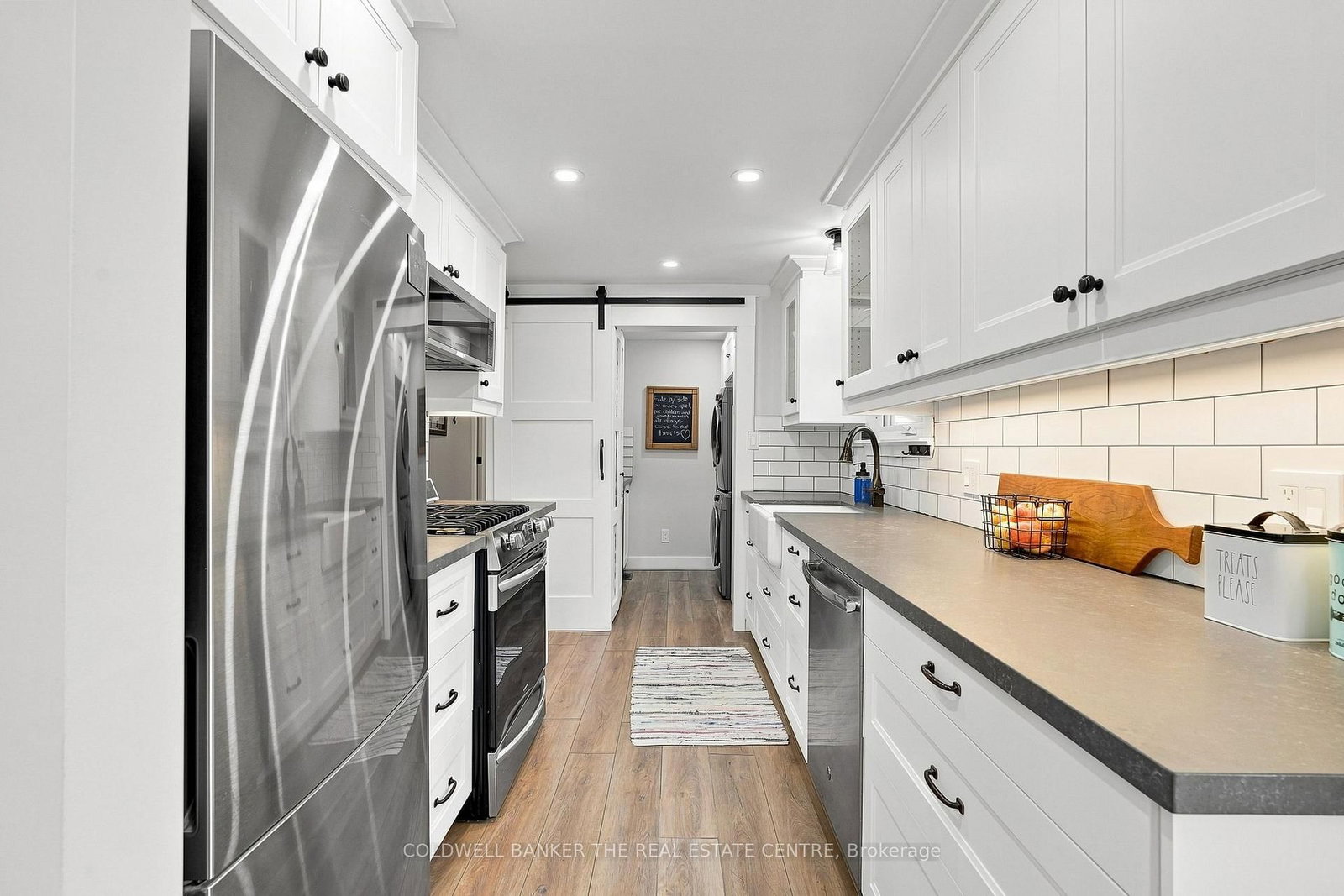 22 Western Avenue • Innisfil, ON photo 11