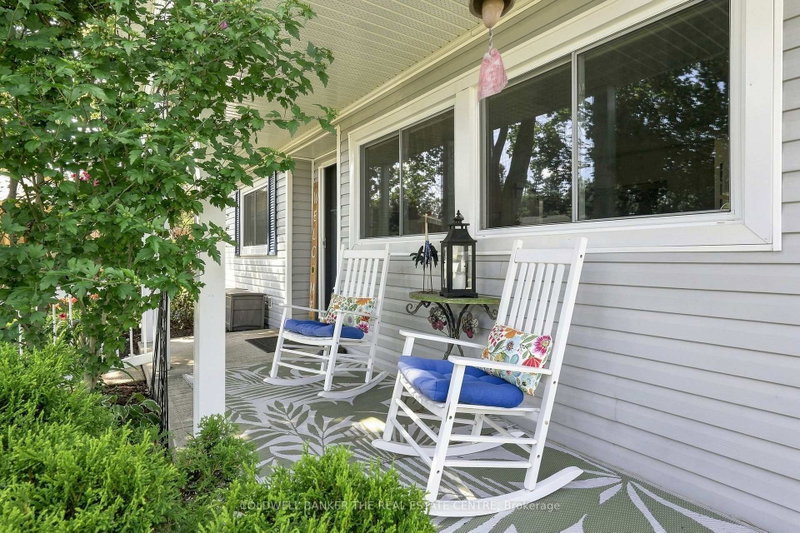 22 Western Avenue