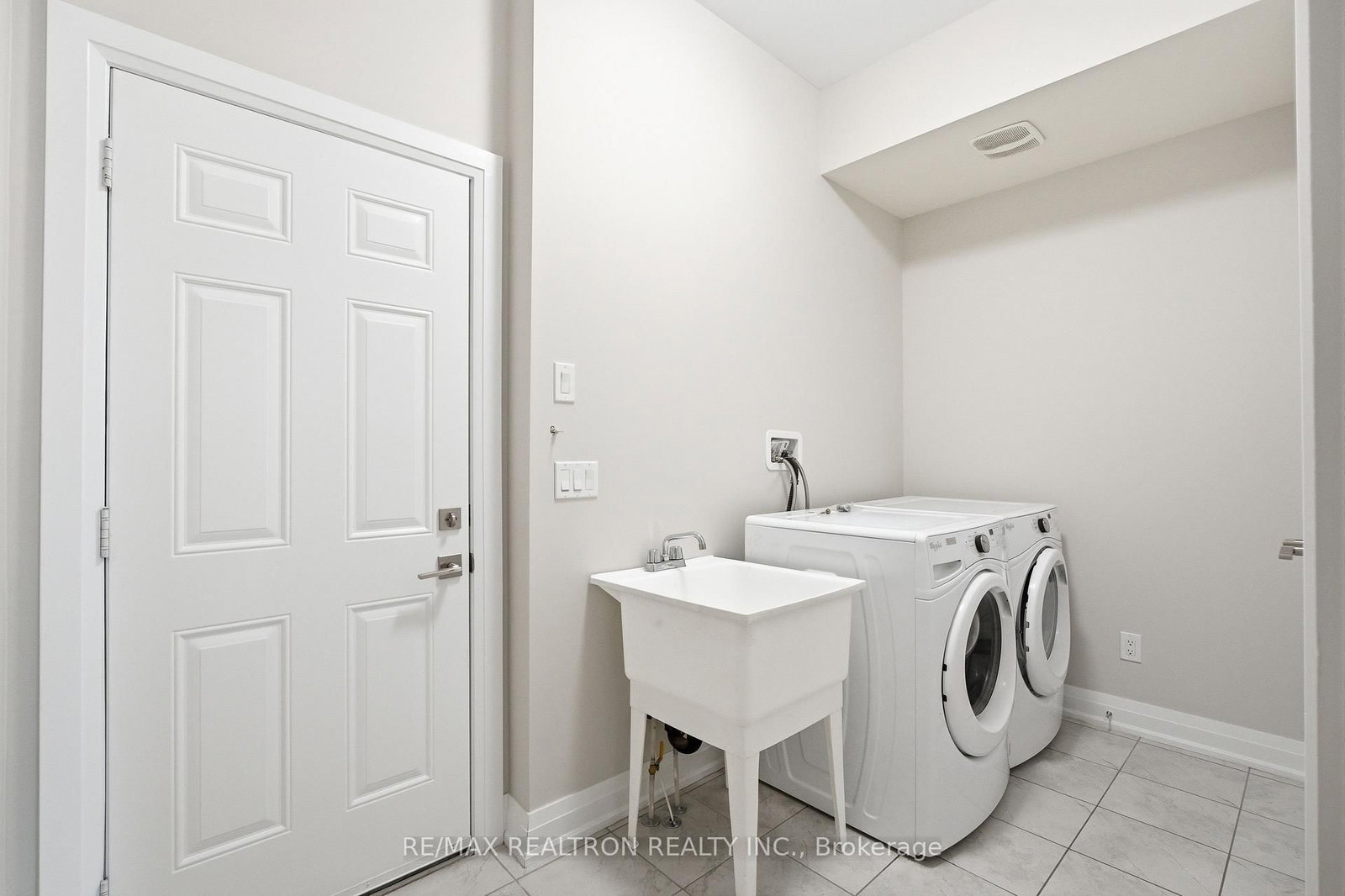 5 Sparks Street • Aurora, ON photo 13
