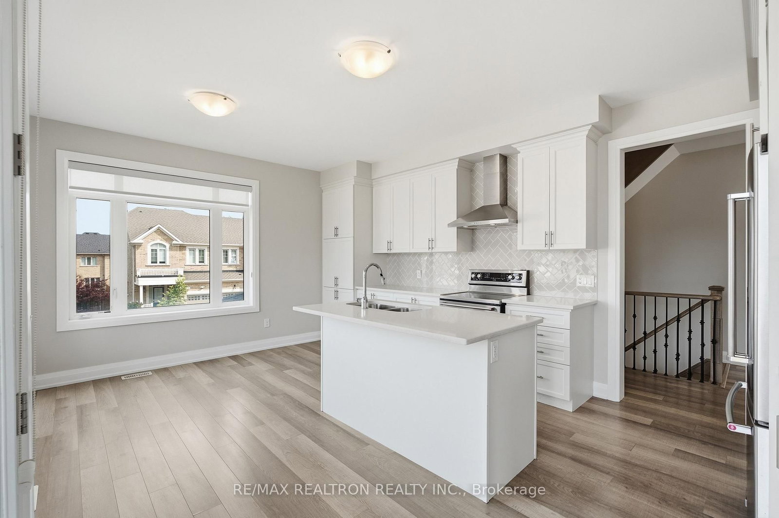 5 Sparks Street • Aurora, ON photo 17
