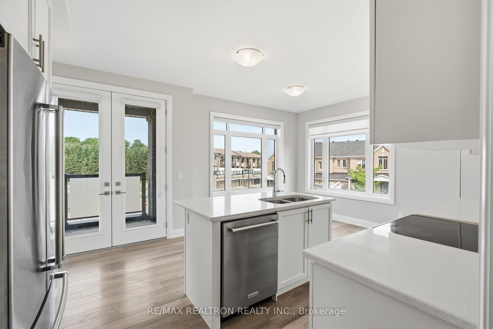 5 Sparks Street • Aurora, ON photo 22