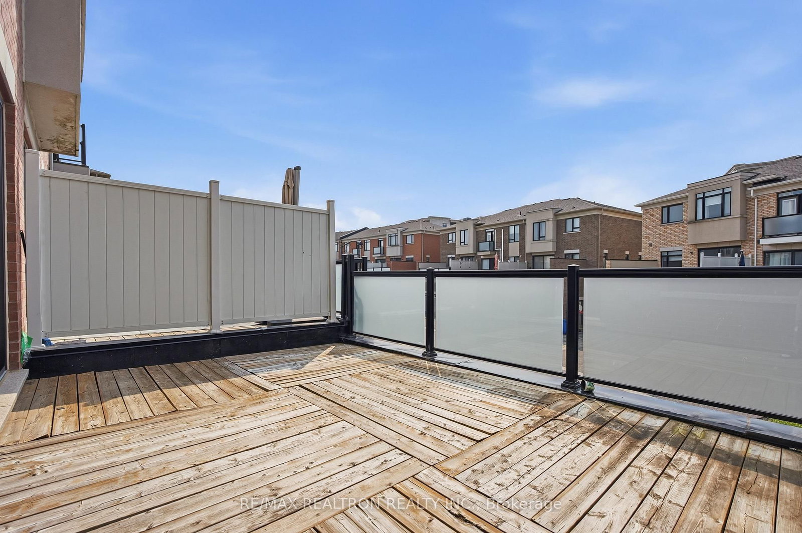5 Sparks Street • Aurora, ON photo 30