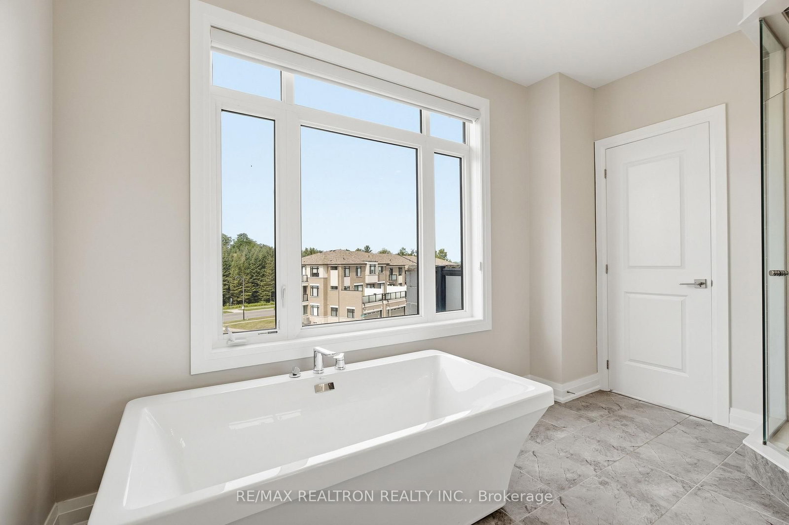 5 Sparks Street • Aurora, ON photo 38