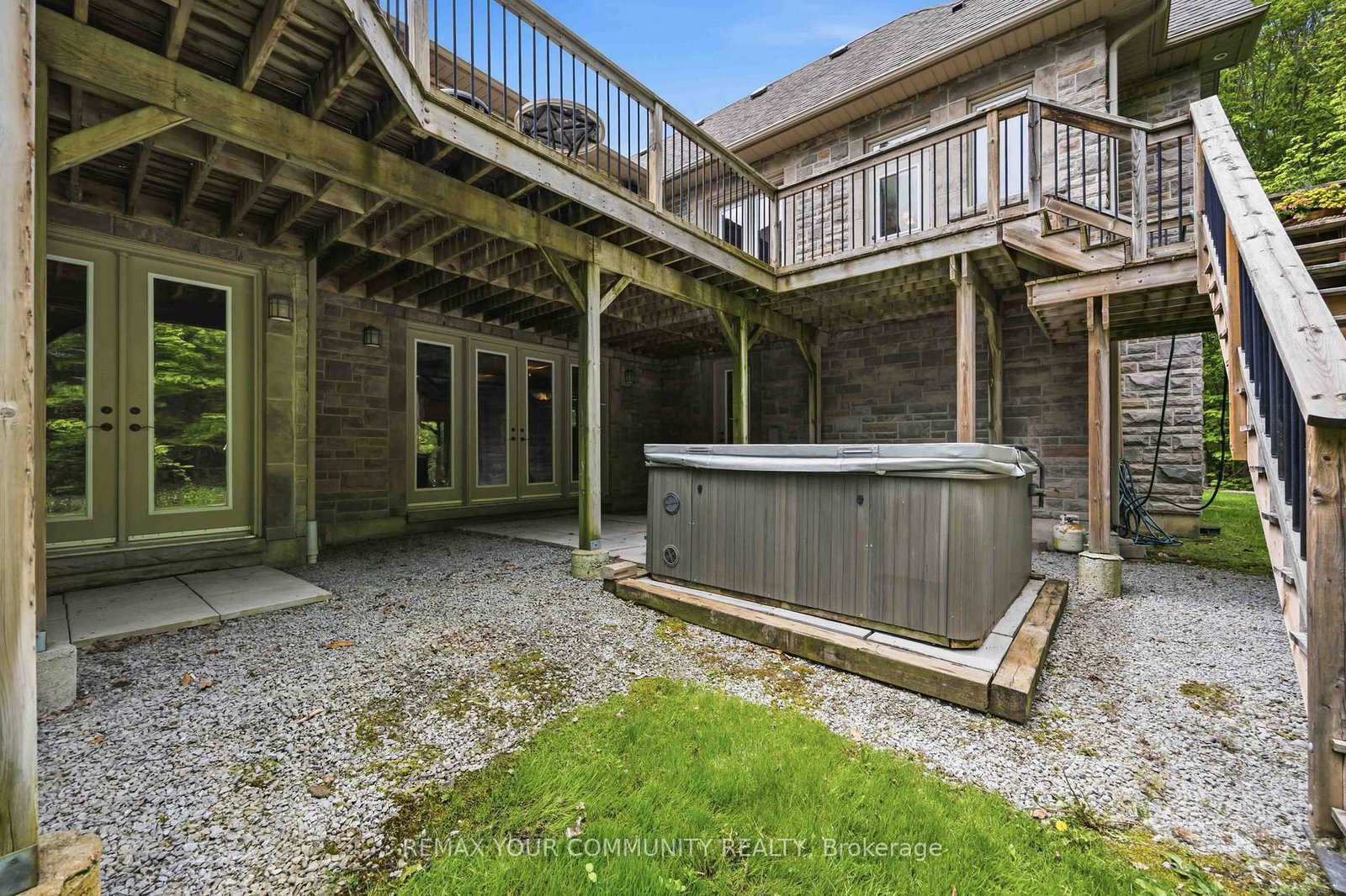 46 Lake Woods Drive • Whitchurch-Stouffville, ON photo 43