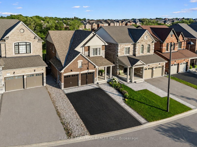 58 Sharonview Crescent