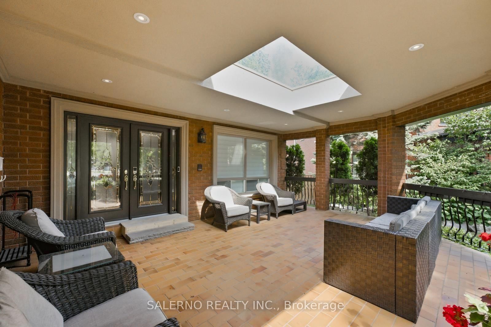 178 Wigwoss Drive • Vaughan, ON photo 4