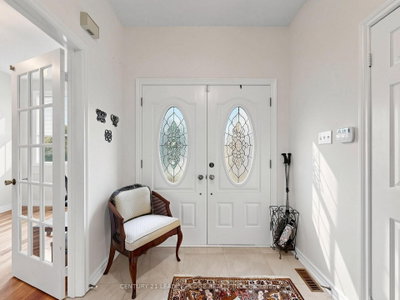 379 Manhattan Drive • Markham, ON photo 3