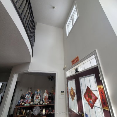 78 Pieta Place • Vaughan, ON photo 3