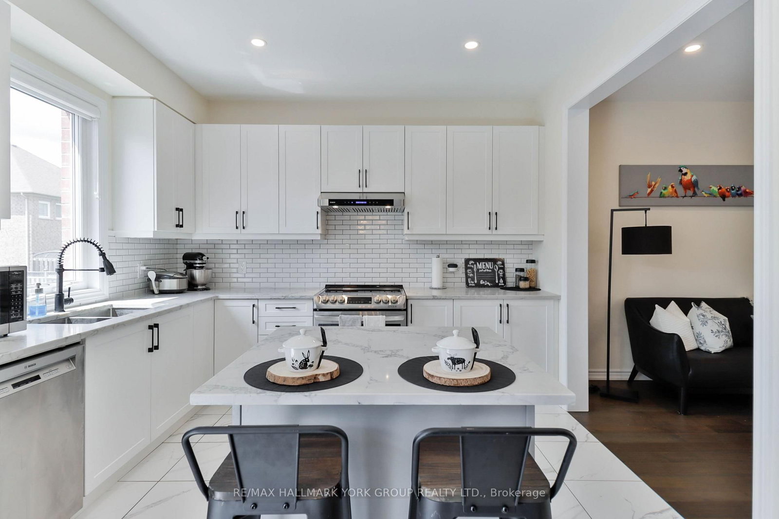 434 Ritas Avenue • Newmarket, ON photo 14