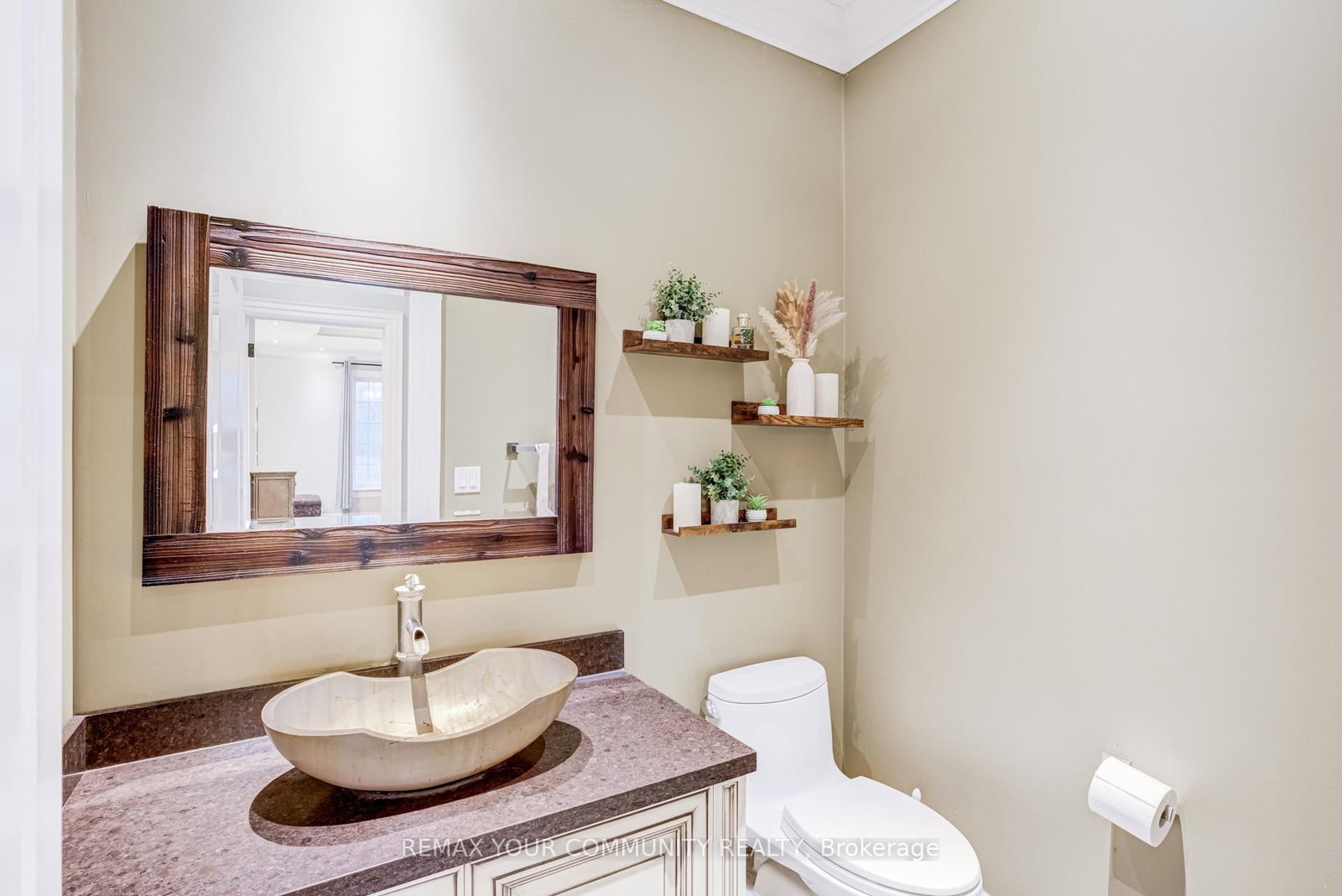 20111 Bathurst Street E • East Gwillimbury, ON photo 20