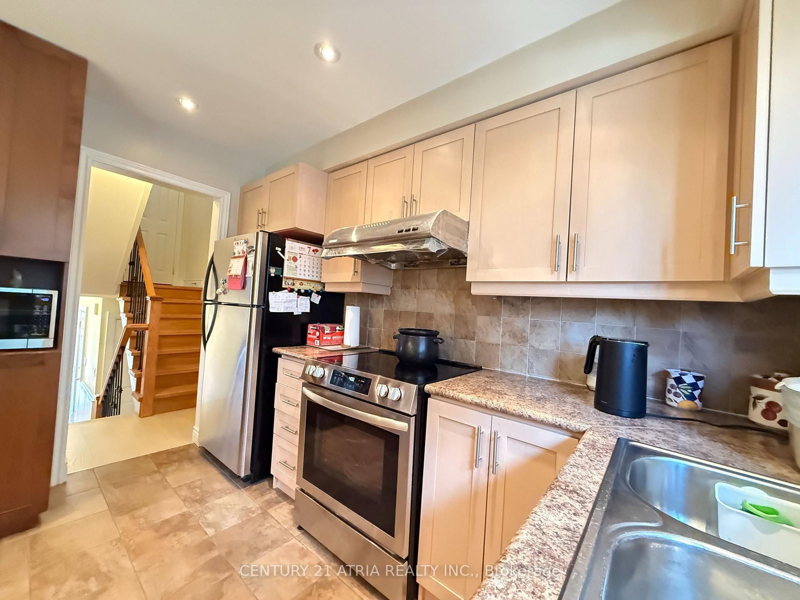 73 Stately Way • Markham, ON photo 11