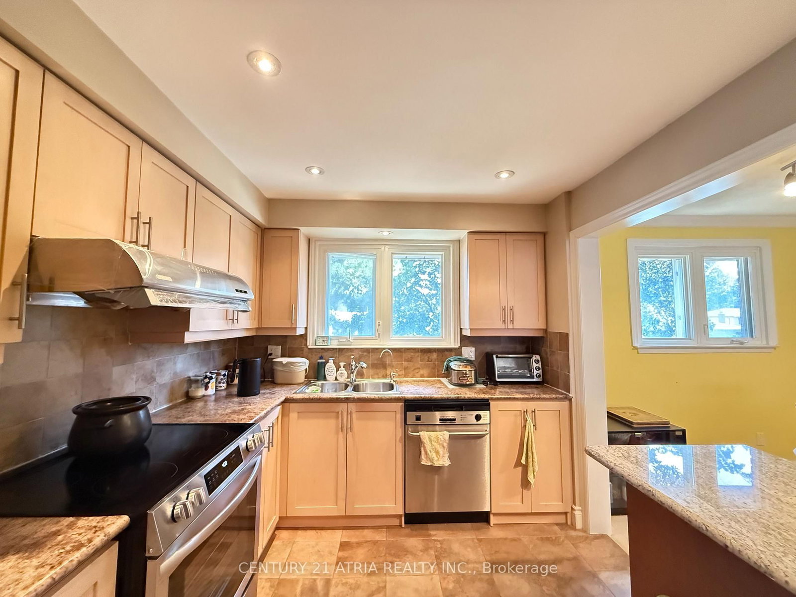 73 Stately Way • Markham, ON photo 12