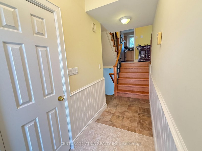 73 Stately Way