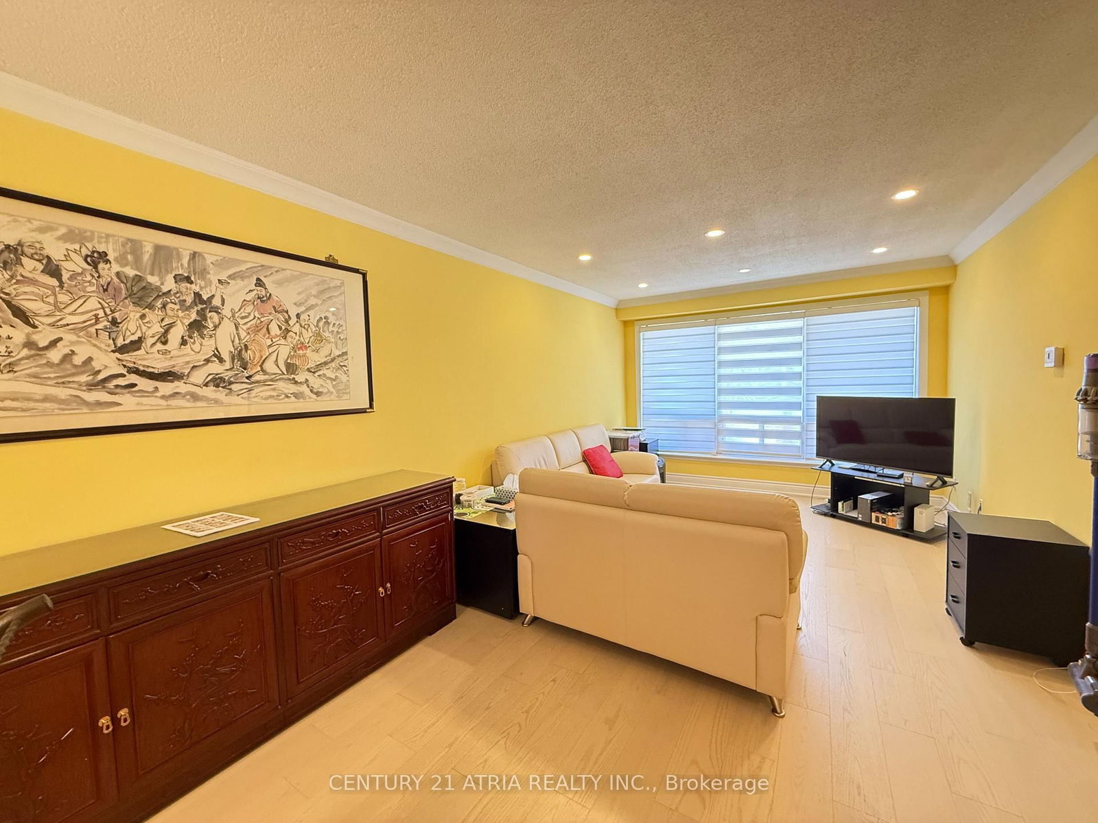 73 Stately Way • Markham, ON photo 4