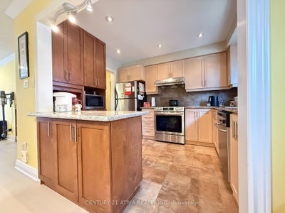 73 Stately Way • Markham, ON photo 9