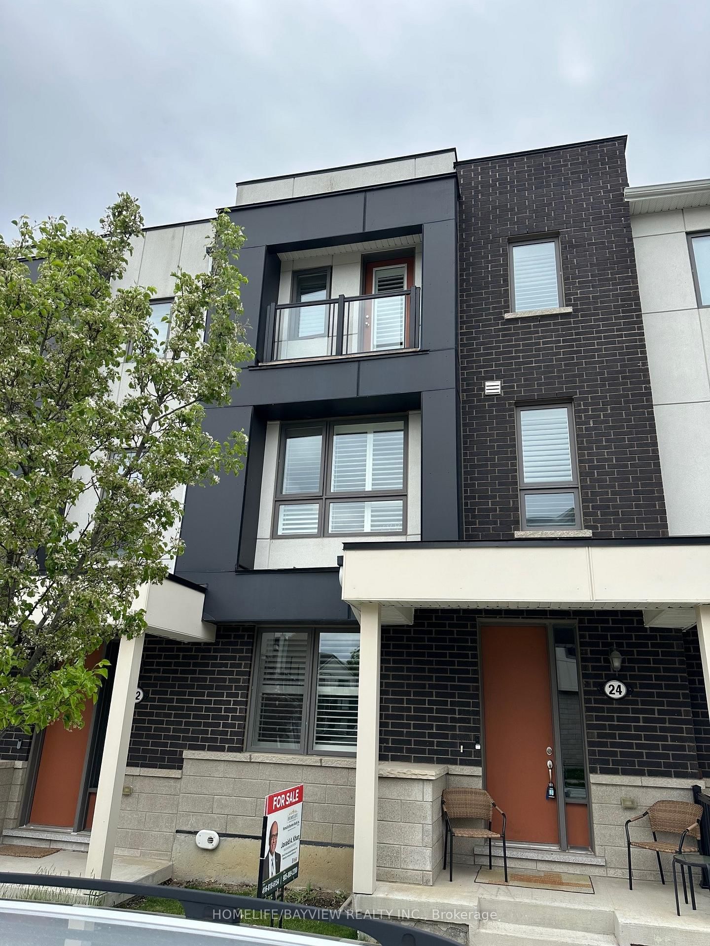 24 George Patton Avenue • Markham, ON photo 2