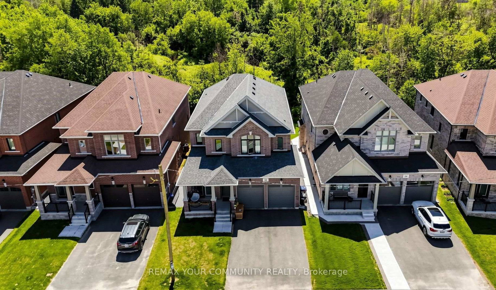 32 Baycroft Boulevard • Essa, ON photo 2