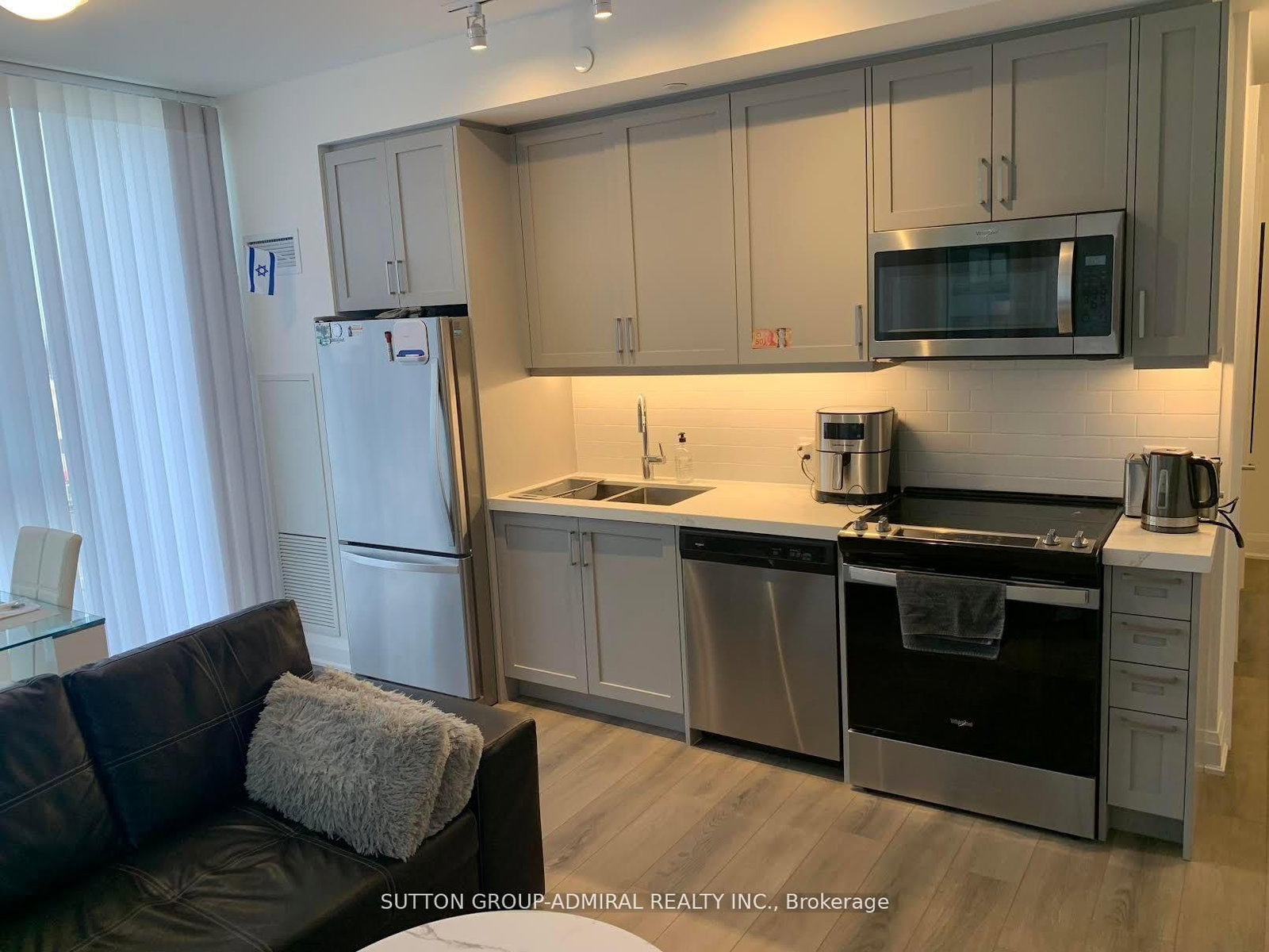 702 - 20 Gatineau Drive, Vaughan 2