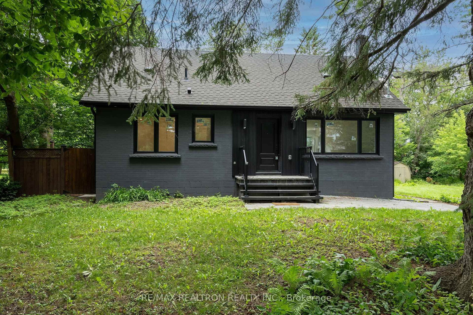 Listing Image 6