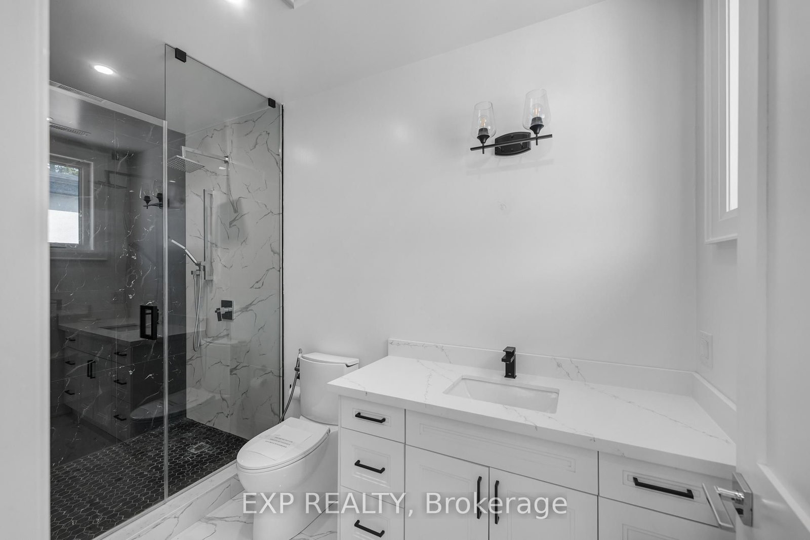 363 Penn Avenue • Newmarket, ON photo 37