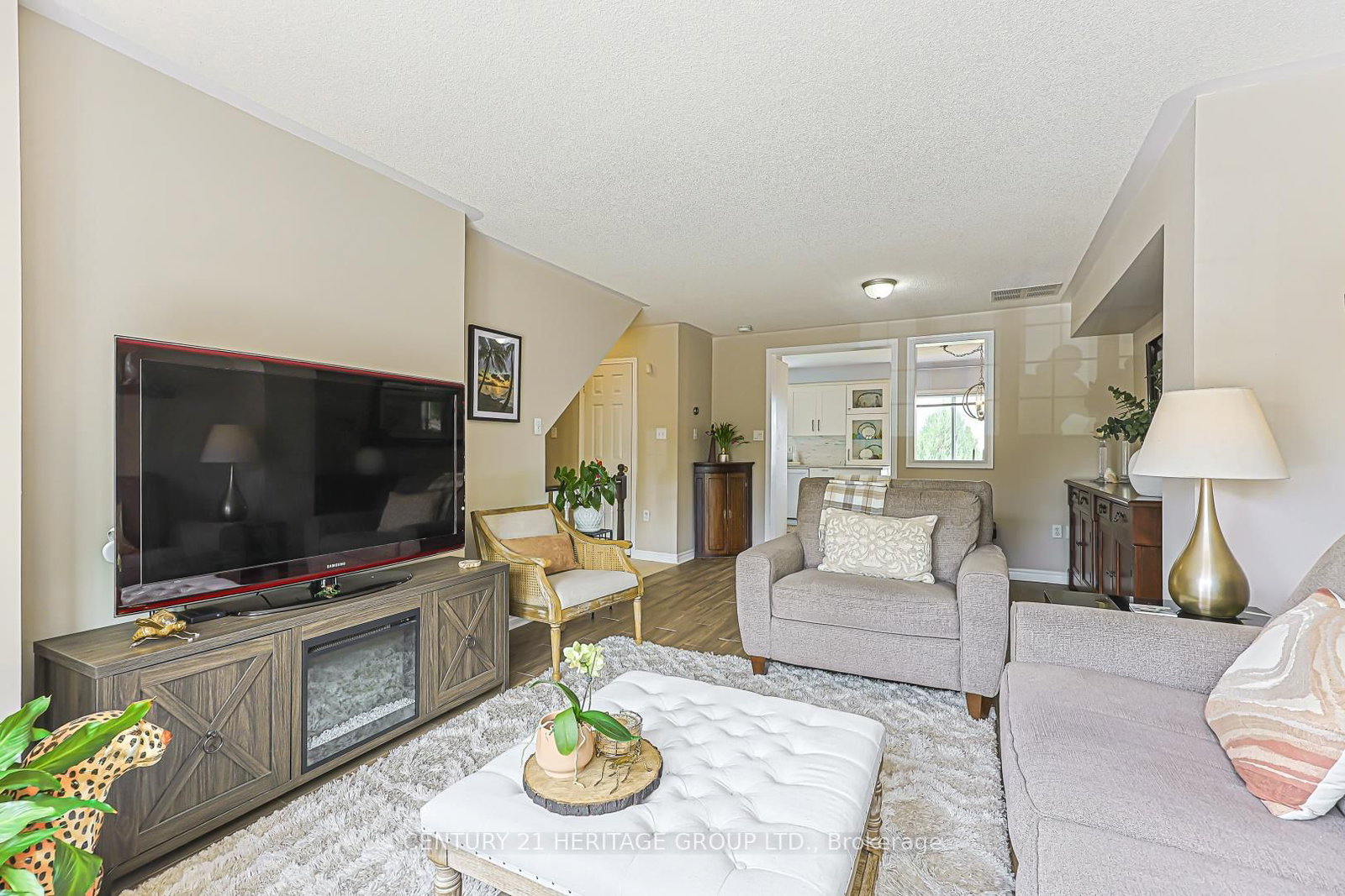 22 Village Green Lane • Bradford West Gwillimbury, ON photo 10