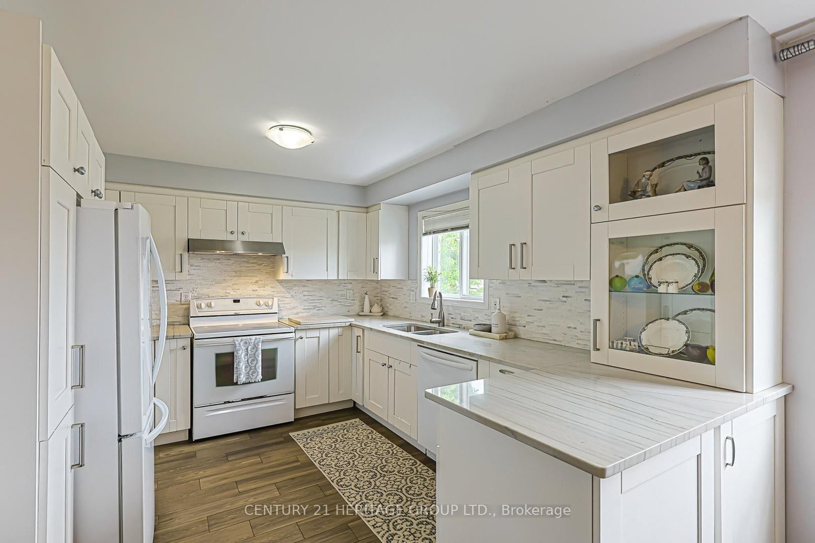 22 Village Green Lane • Bradford West Gwillimbury, ON photo 12