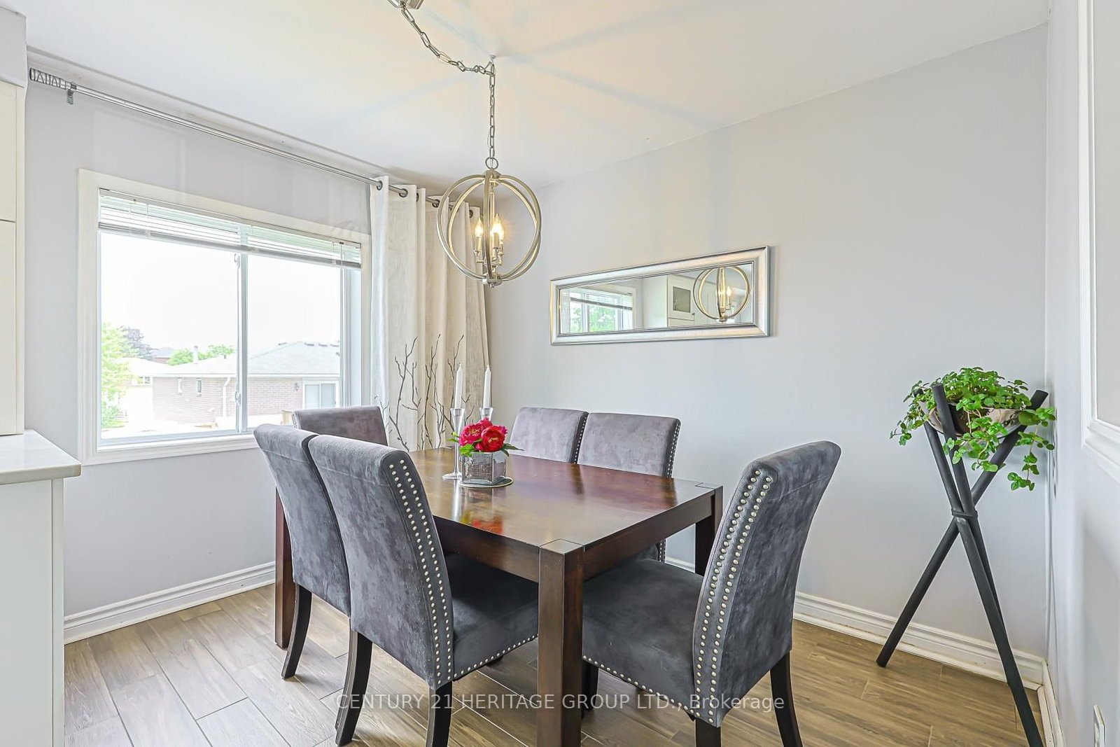 22 Village Green Lane • Bradford West Gwillimbury, ON photo 16