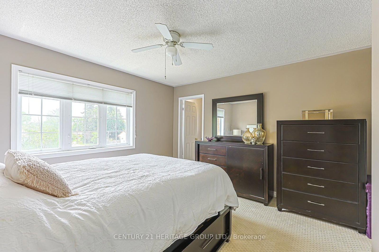 22 Village Green Lane • Bradford West Gwillimbury, ON photo 23