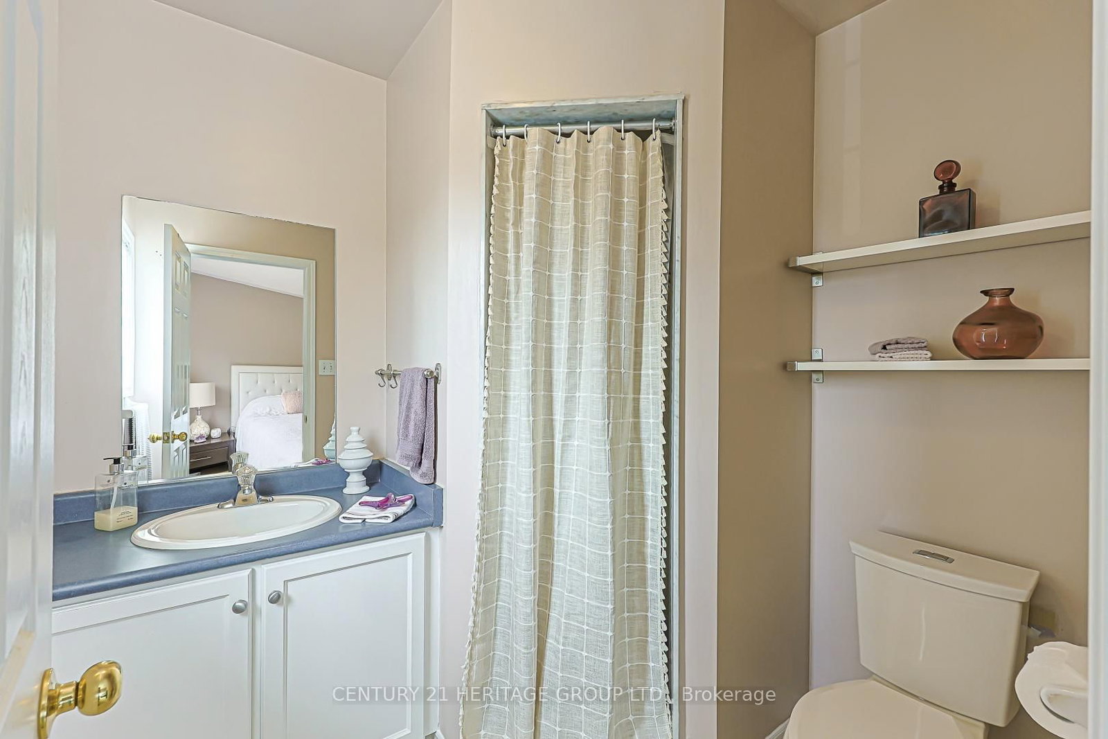 22 Village Green Lane • Bradford West Gwillimbury, ON photo 24
