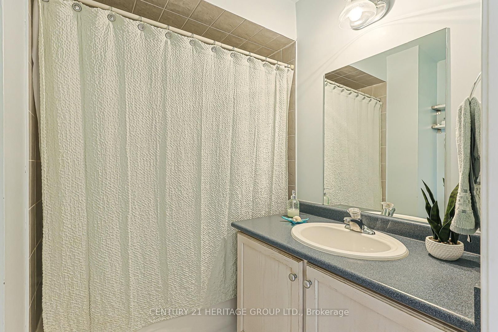 22 Village Green Lane • Bradford West Gwillimbury, ON photo 29