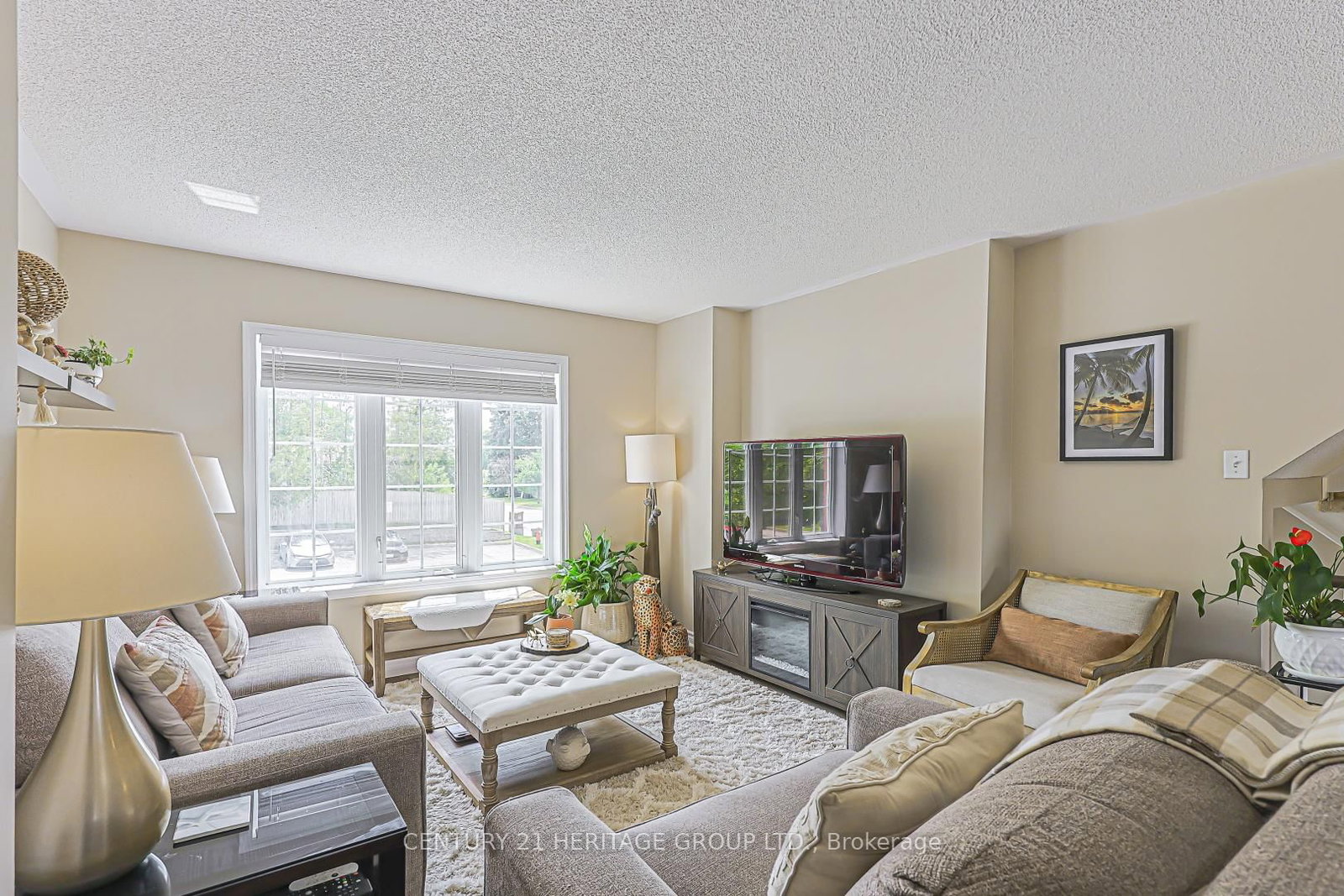 22 Village Green Lane • Bradford West Gwillimbury, ON photo 8